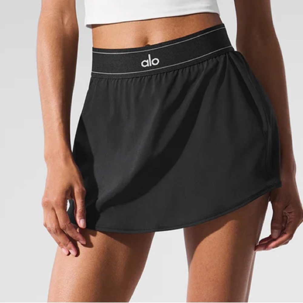 NWT Alo Yoga Match Point Tennis Skirt – Women’s Size M – Black
